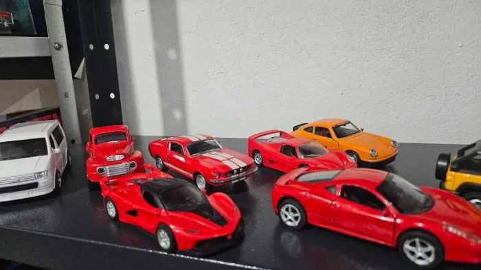 Coleção com 9 Miniaturas em escalas 1:43 e 1:38