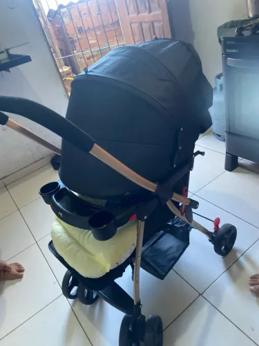 Carrinho de Bebê semi novo