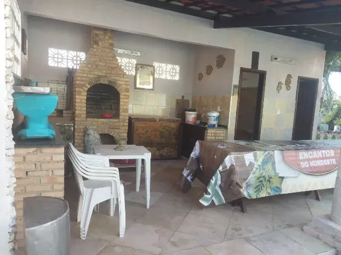 Casa com cinco suítes - Beberibe - 50metros da praia - 600m²