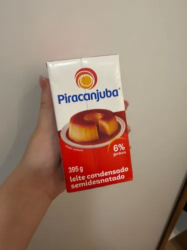 Leite condensado Piracanjuba