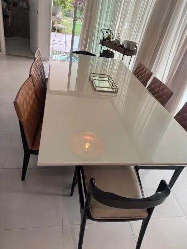 Mesa moderna de vidro 8 lugares