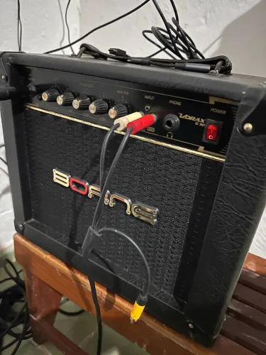 Vendo amplificador para guitarra