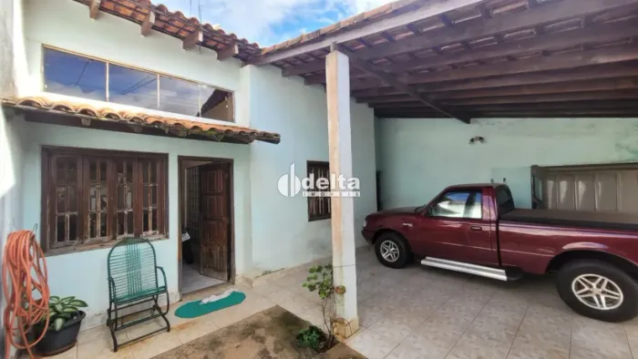 Casa residencial com 4 quartos sendo 2 suíte disponível para a venda no bairro Marta Helen