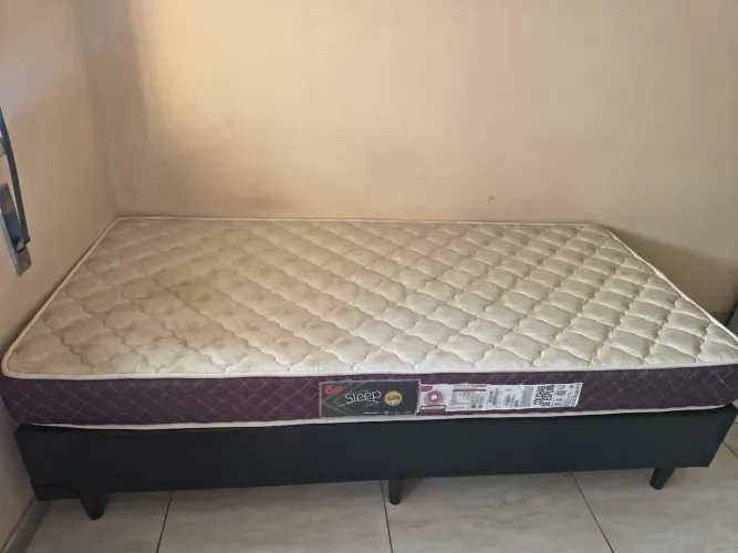GUARDA ROUPA + CAMA DE SOLTEIRO