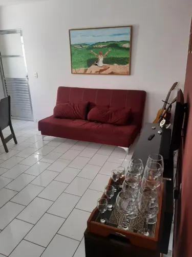 Alugo 1/4 e sala em STELLA MARIS