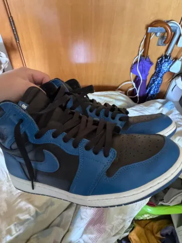 Tênis Nike Air Jordan Retro High 1 Dark marina azul preto branco  usado 