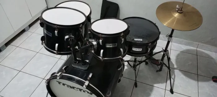 Kit de Bateria Tractor (Bumbo, Chimbal, Caixa e Surdo)