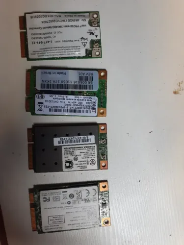 05 SSDs de 32gb