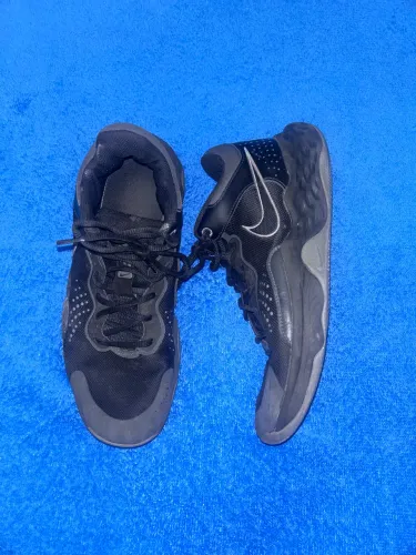 Tênis Nike Fly By Mid 3