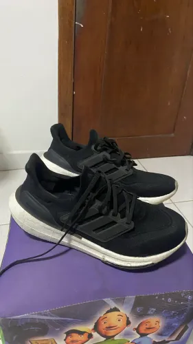 Adidas Ultraboost Light