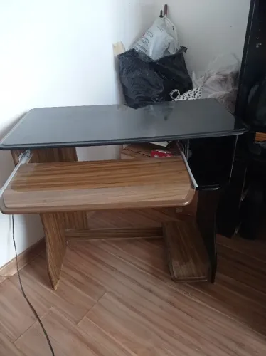 Vendo escrivaninha 100 reais