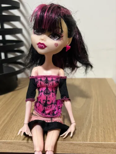 Monster High Draculaura Scaris original em ótimo estado de conservação.