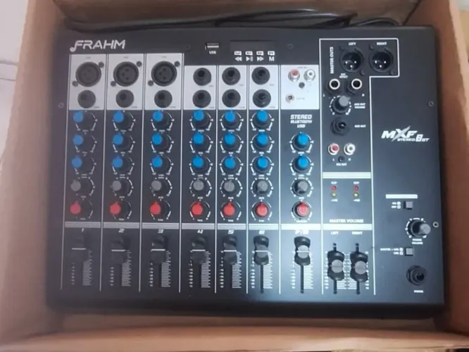Mesa de Som Mixer Frahm MXF8 BT - 8 Canais Bluetooth USB