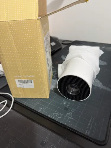 Mini Projetor Portátil Home Theatre ? NOVO, na caixa