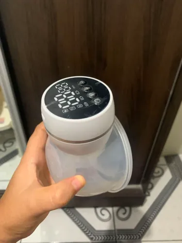 Bomba elétrica de tirar leite materno, semi nova , acompanha cabo de carregar.<br>50,00b