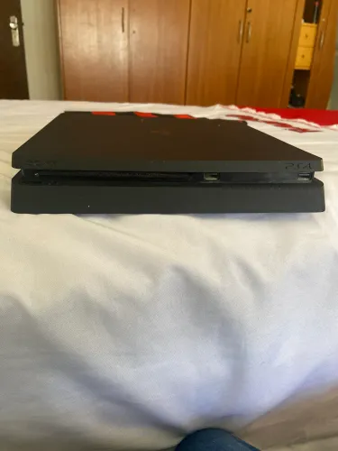 Ps4 slim, 1tb, 1controle original e cabos