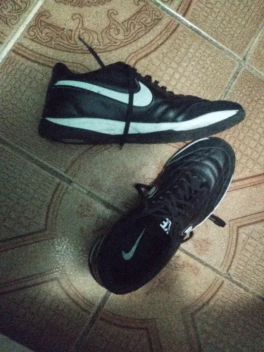 Tênis de futsal novo tm39