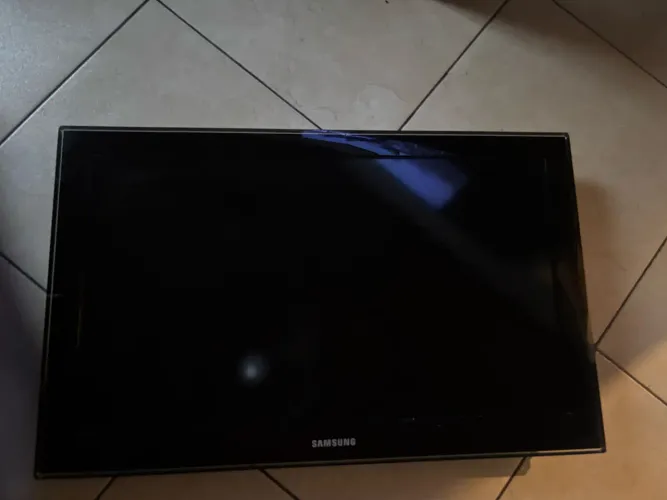 televisão Samsung 32 polegadas não funciona vídeo apenas para retirada de peças