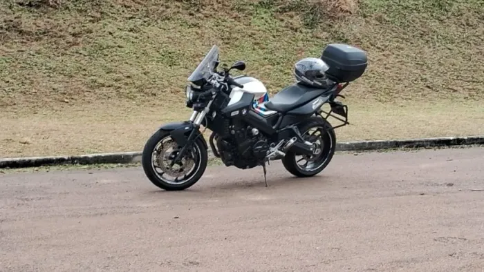 troco moto BMW por carro