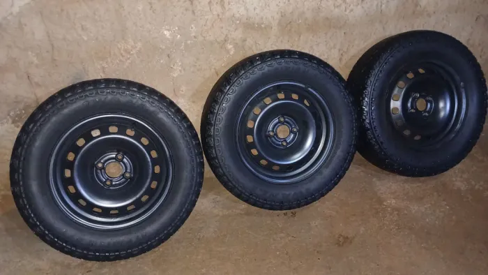 Rodas aro 15 com Pneus