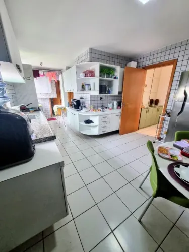 Rosarinho 4 quartos 2 suites 125m² varanda nascente armários lazer 2 vgs