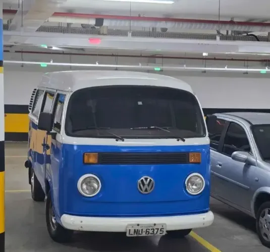 Volkswagen Kombi Standard/ Luxo/ Serie Prata 2002