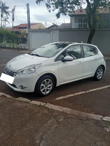 Peugeot 208 Allure 1.5 Flex 8V 5P 2014