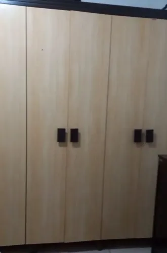 Guarda roupa e cama casal
