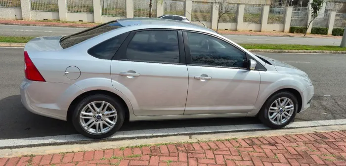 Ford Focus Sedan 2.0 16v/2.0 16V Flex 4P 2013