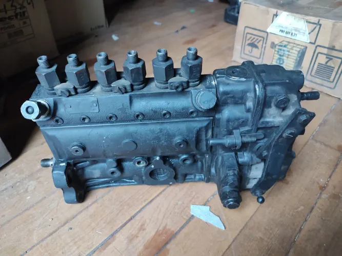 Bomba injetora Bosch 6 cilindros motor Cummins 