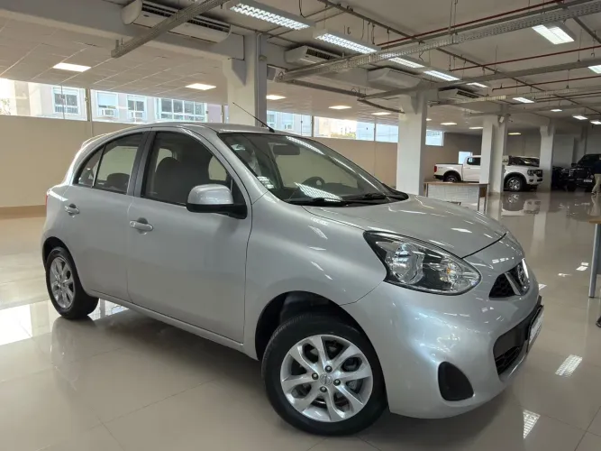 Nissan March SV 1.0 12V Flex 5P 2020