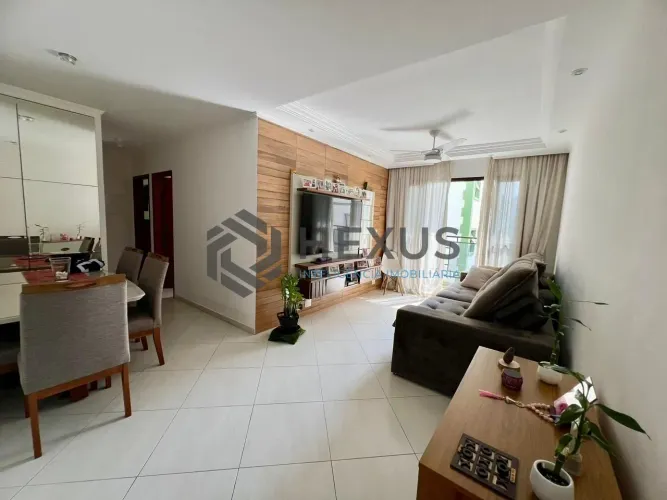 Apartamento reformado com varanda na Praia das Asturias, Guaruja