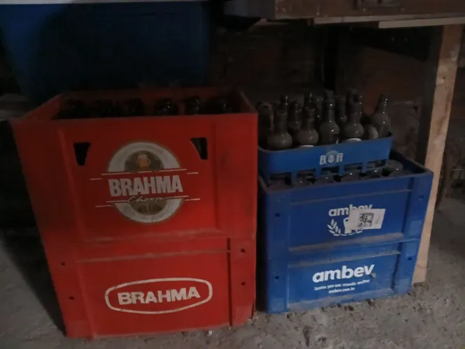 Caixa de vasilhamos de cerveja