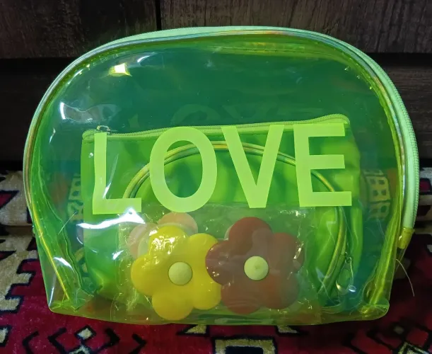 Kit Necesser transparente love duas bolsas pq e quatro suportes coloridos para o celular