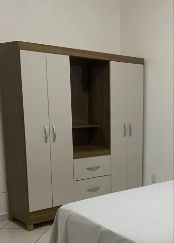 Guarda roupa capelinha 4 portas