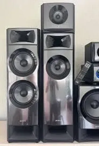 Caixa torre sony