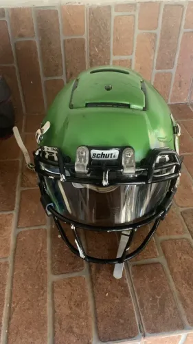 Capacete de Futebol Americano Shutt F7