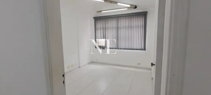 Sala Comercial para Venda, Centro, 2 banheiros