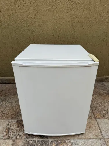 Frigobar Electrolux 110v 79L