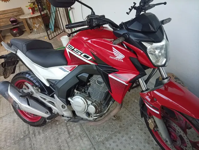 Twister 2022 com ABS