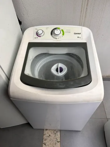 VENDE-SE MÁQUINA DE LAVAR E TANQUINHO
