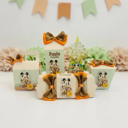 Caixinhas personalizadas para festa