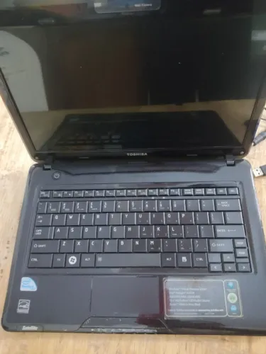 Notebook 4gb de memória, 500HD, 14 Polegadas, Windows 10