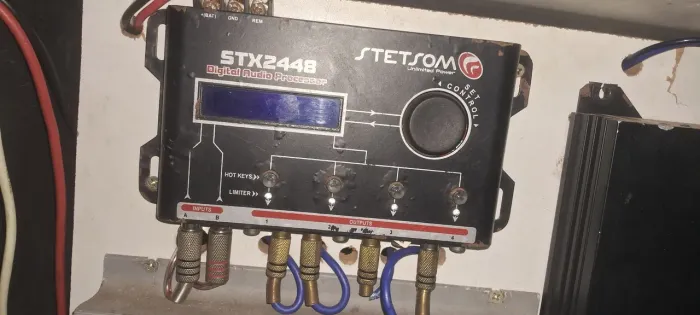 Vendo aparelhos de som automotivo 