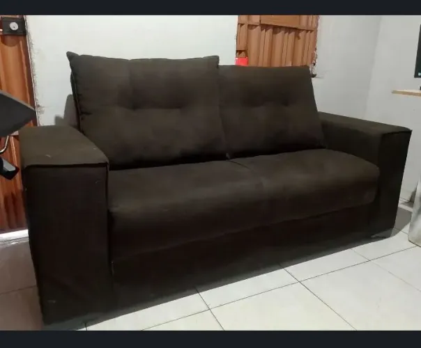 Sofá 2 lugares com almofadas em perfeito estado