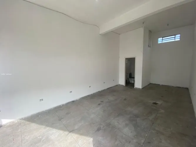 Comercial para Locação em Itaquaquecetuba, VILA URSULINA, 1 banheiro