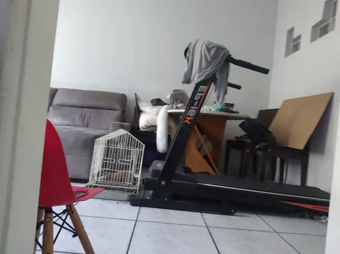 Vende se esteira