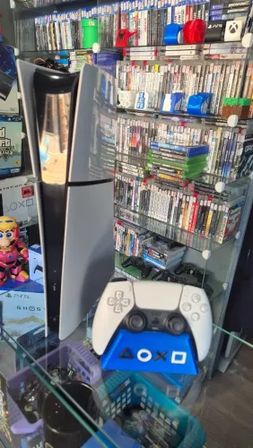 PS5 Slim, Seminovo, Garantia, aceito seu usado de entrada e cartoes ate 18x