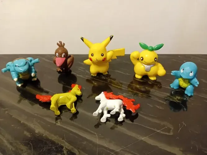 Miniaturas Pokémon sem marca