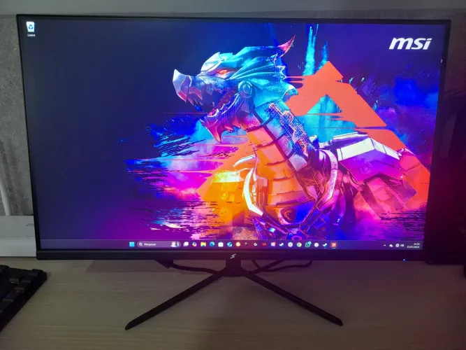 Monitor SuperFrame Vision 23.8, Full HD 107% SRGB Fast IPS 1ms 180Hz DP e HDMI Freesync